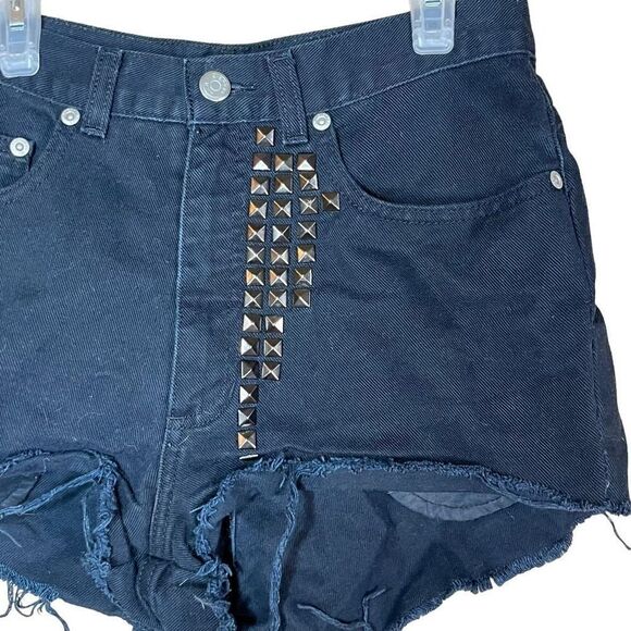 Vintage‎ High Sierra Black Denim Studded Shorts Size 6 - Picture 4 of 8